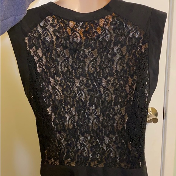 Aritzia - Wilfred little black dress lace & silk - Picture 2 of 14